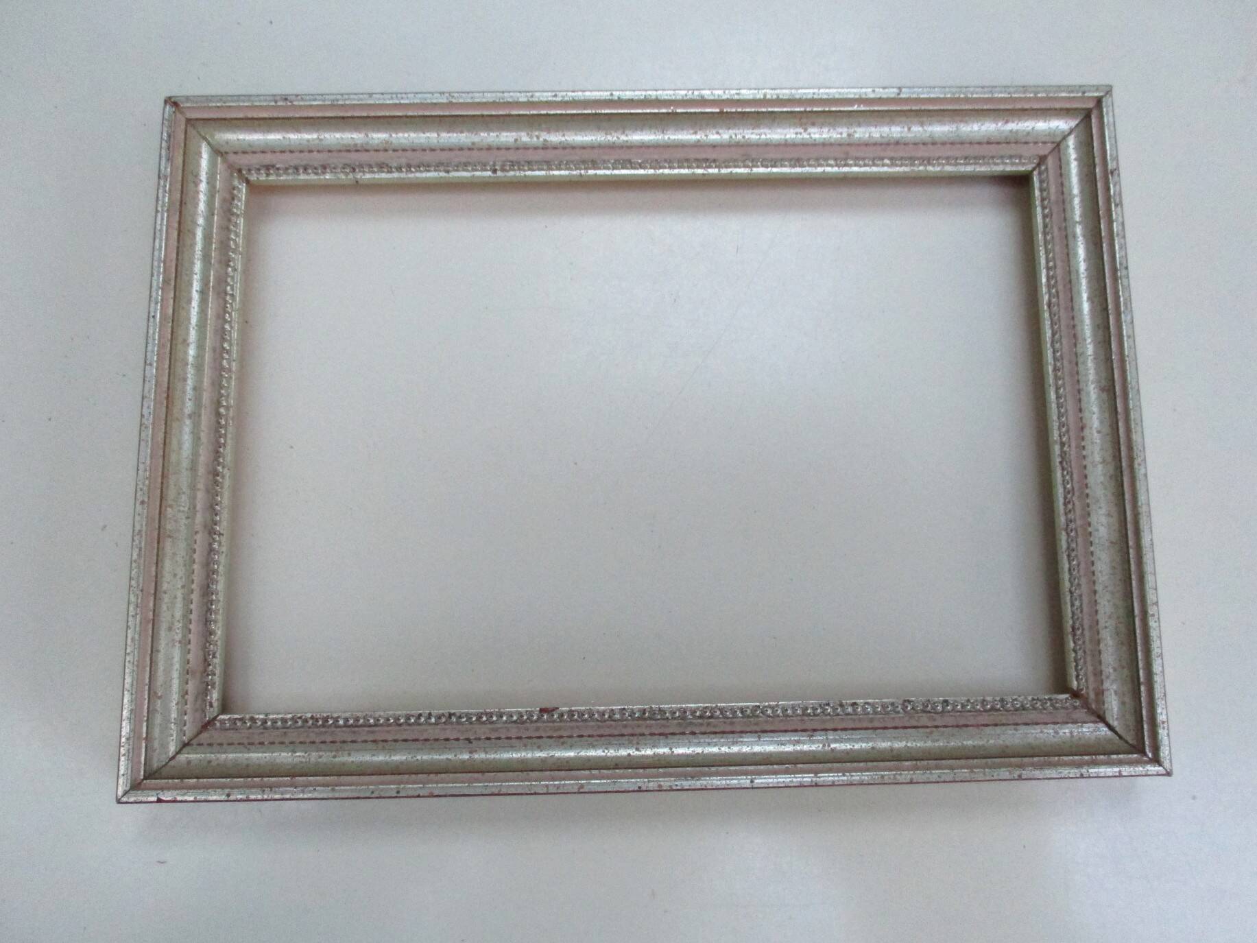 Silver wooden frame for 13.5 x 20 cm subject