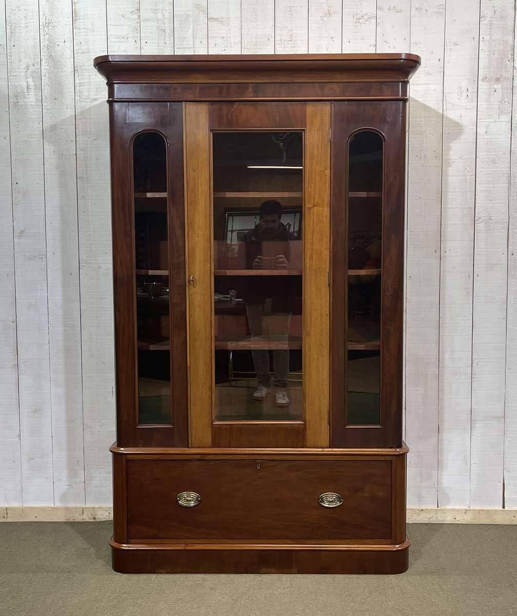 19th-century English mahogany library