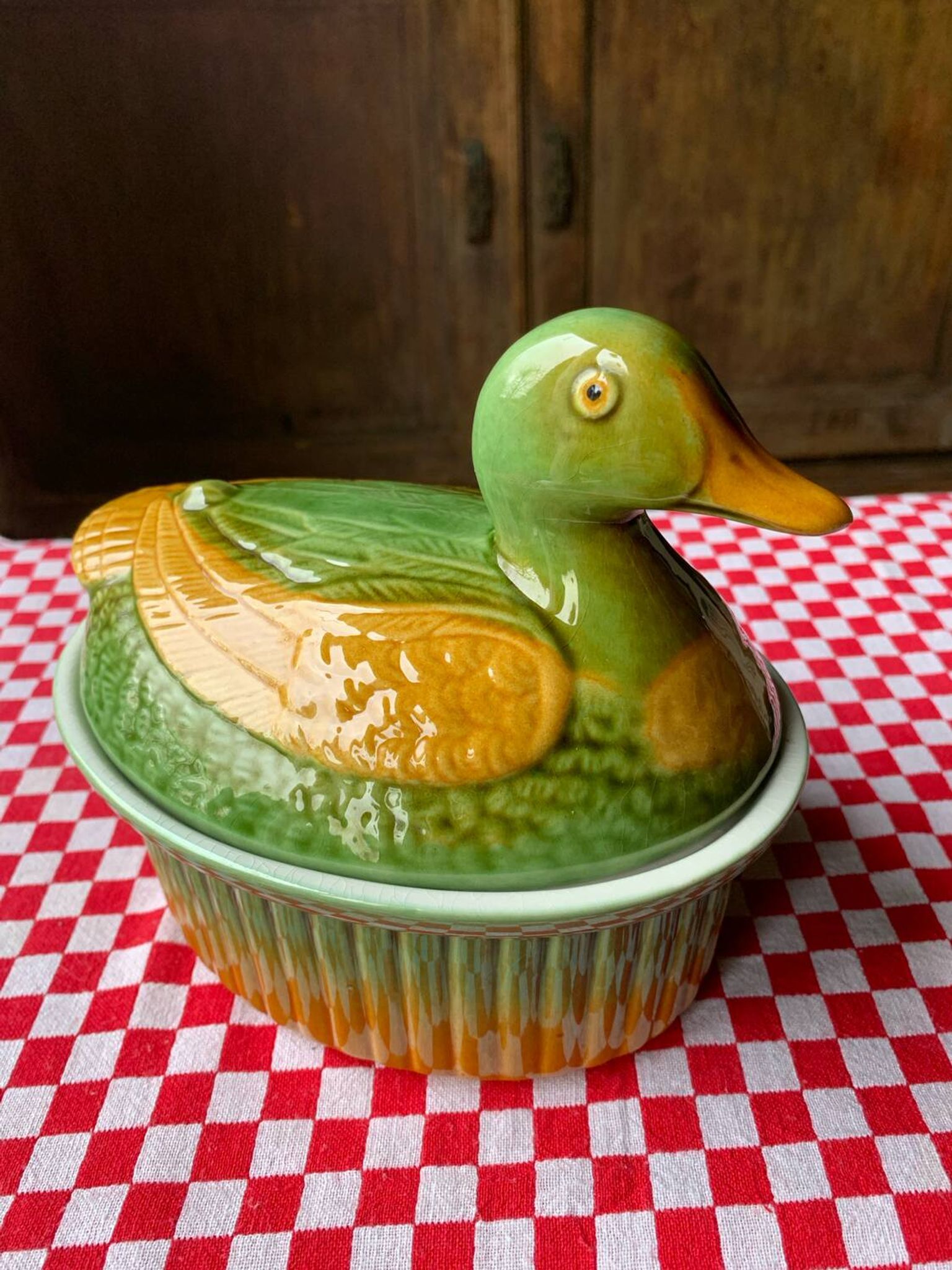 Terrine en barbotine canard vintage
