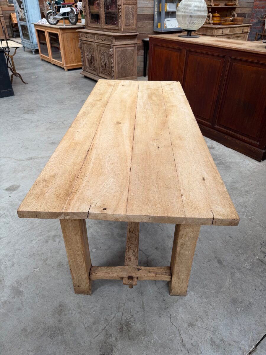 Mid-20th century oak farmhouse table