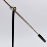 Articulated floor lamp with counterweight mid-century by Rupert Nikoll, nickel, brass.