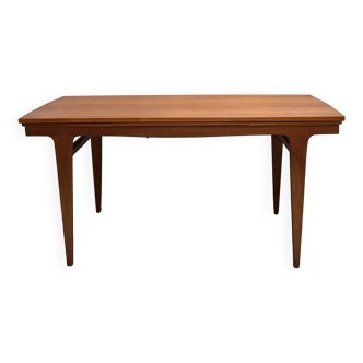 Danish dining table with extensions
