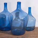 3 dame-Jeanne en verre bleu, vers 1920
