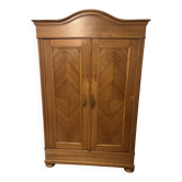 Armoire ancienne style louis XV - Fronton chapeau de gendarme