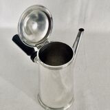 Silver metal pourer