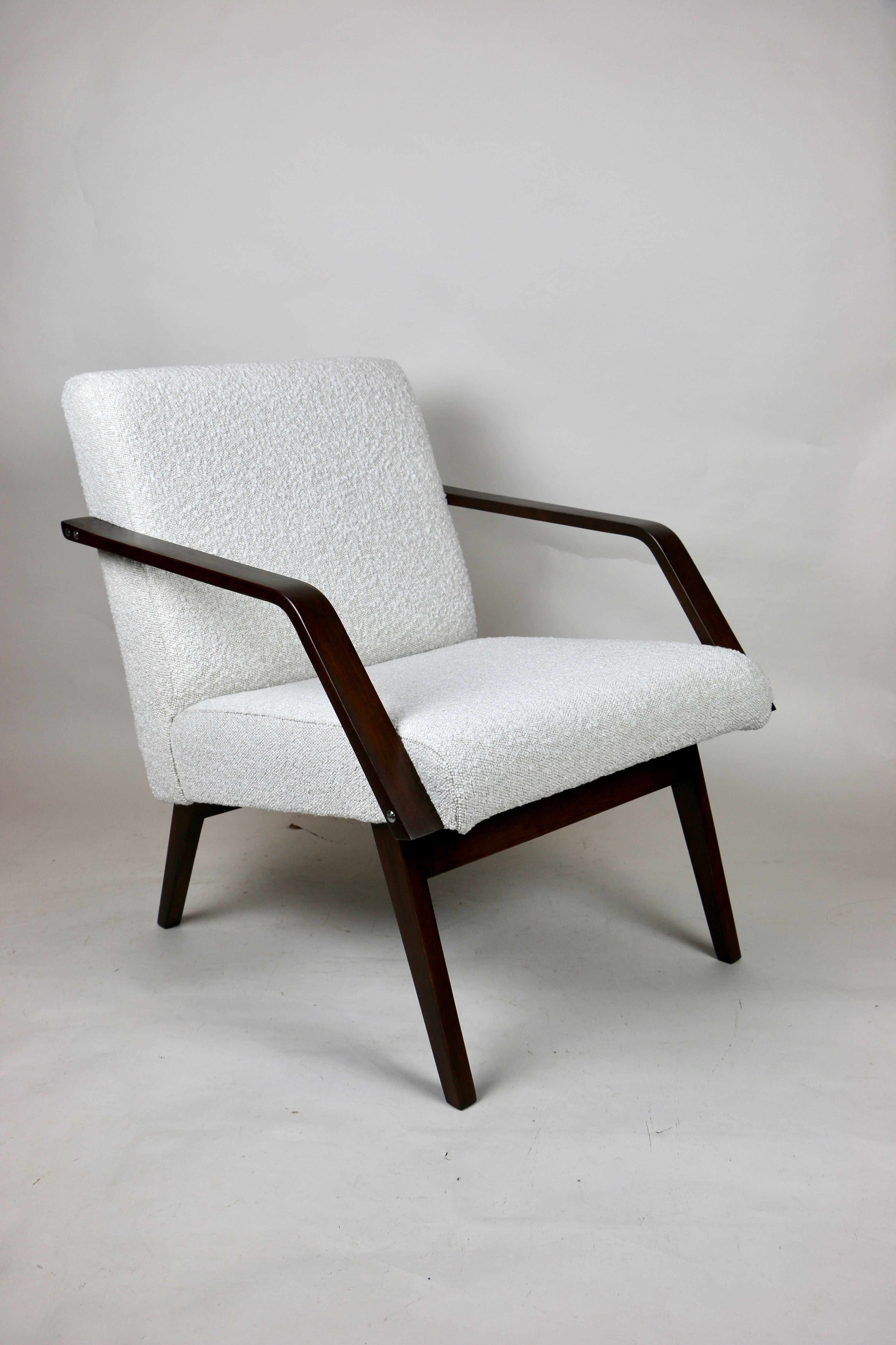 Vintage white Boucle Club Armchairs, 1970s
