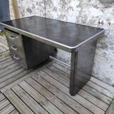 Strafor desk in brushed metal