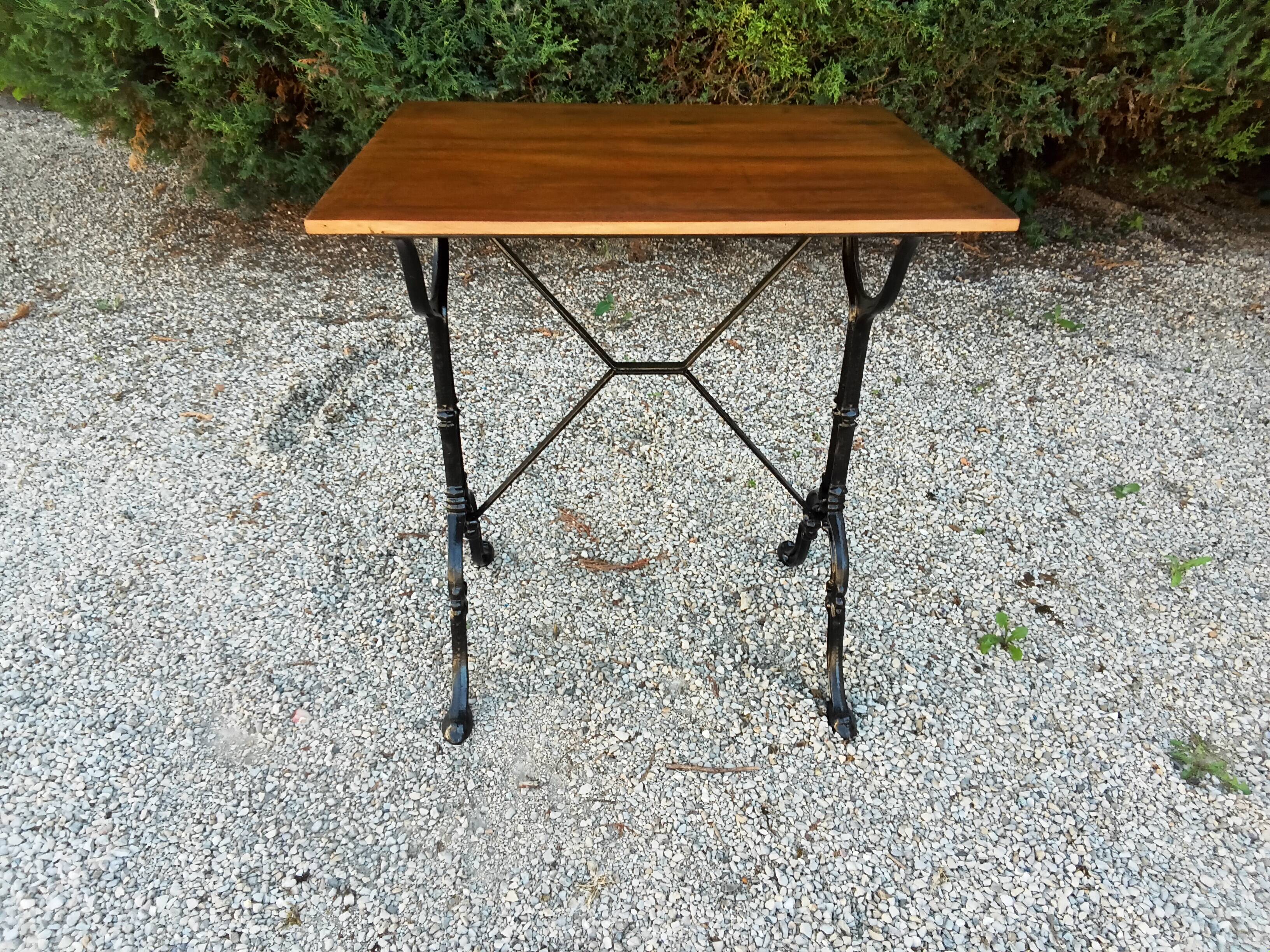 Bistro table