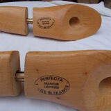 Pair of shoetrees