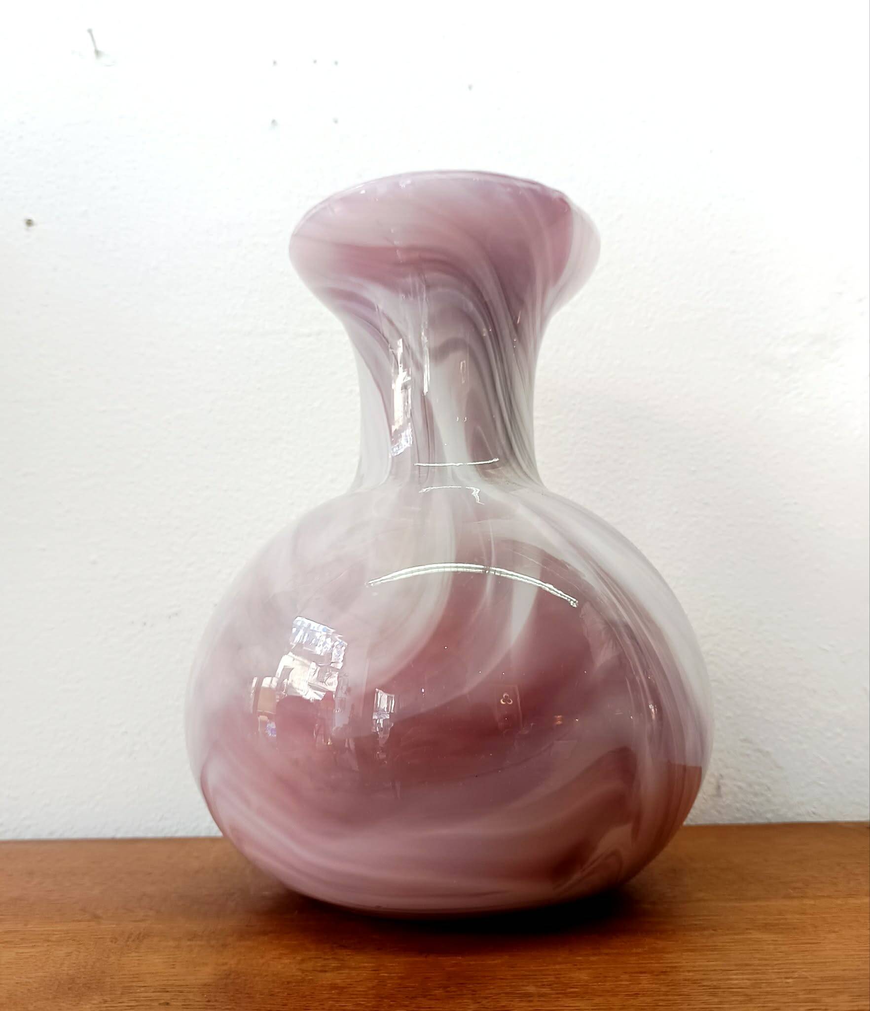 Vintage pink Murano glass vase style
