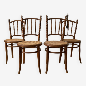 Suite de 4 chaises bistrot viennoises en bois courbé  1900