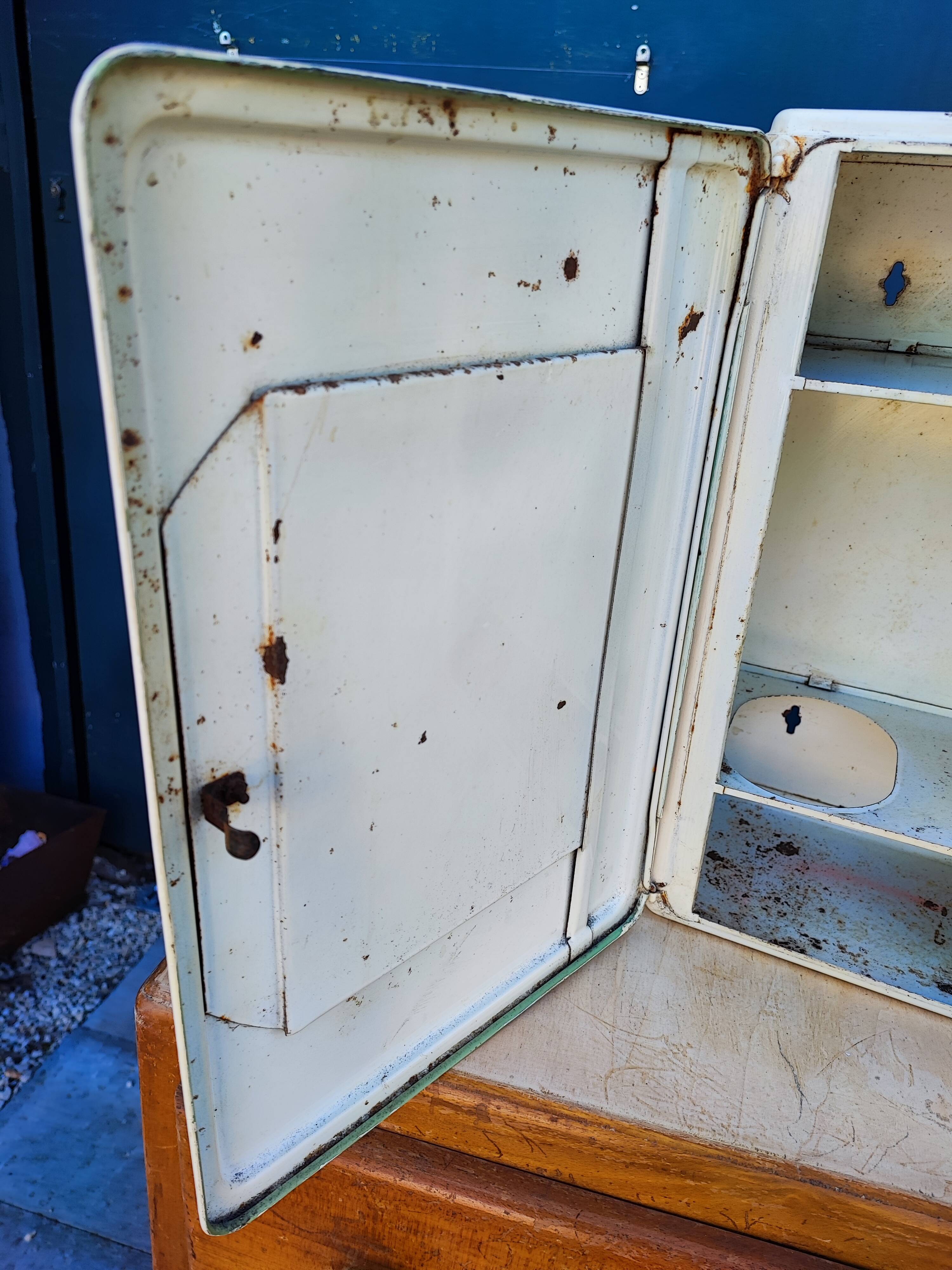 Metal medicine cabinet mirror