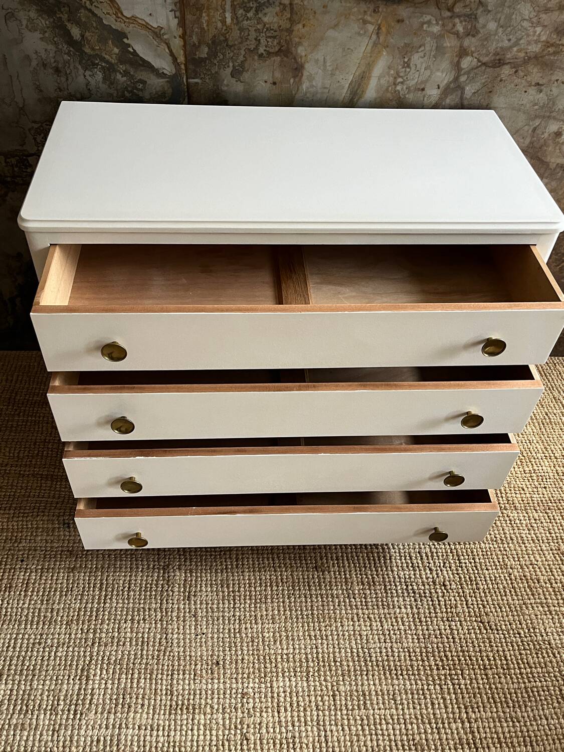 Linen chest of drawers