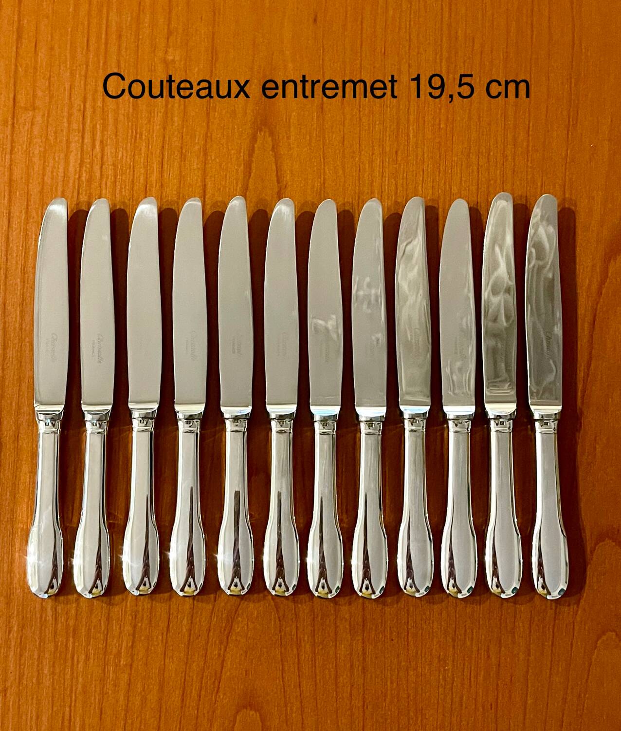 Christofle cluny ,12 couteaux à entremets fromage desserts 19,5 cm excellent état
