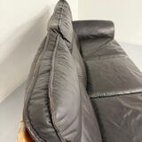 Vintage black leather Dreipunkt Scala design 3-seater sofa in teak.