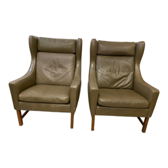 Pair of Scandinavian Fredrik Kaiser khaki leather armchairs