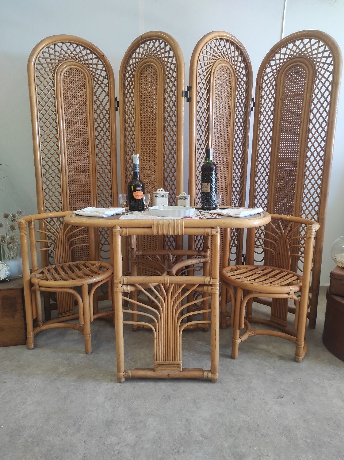Salon rotin vintage et paravent