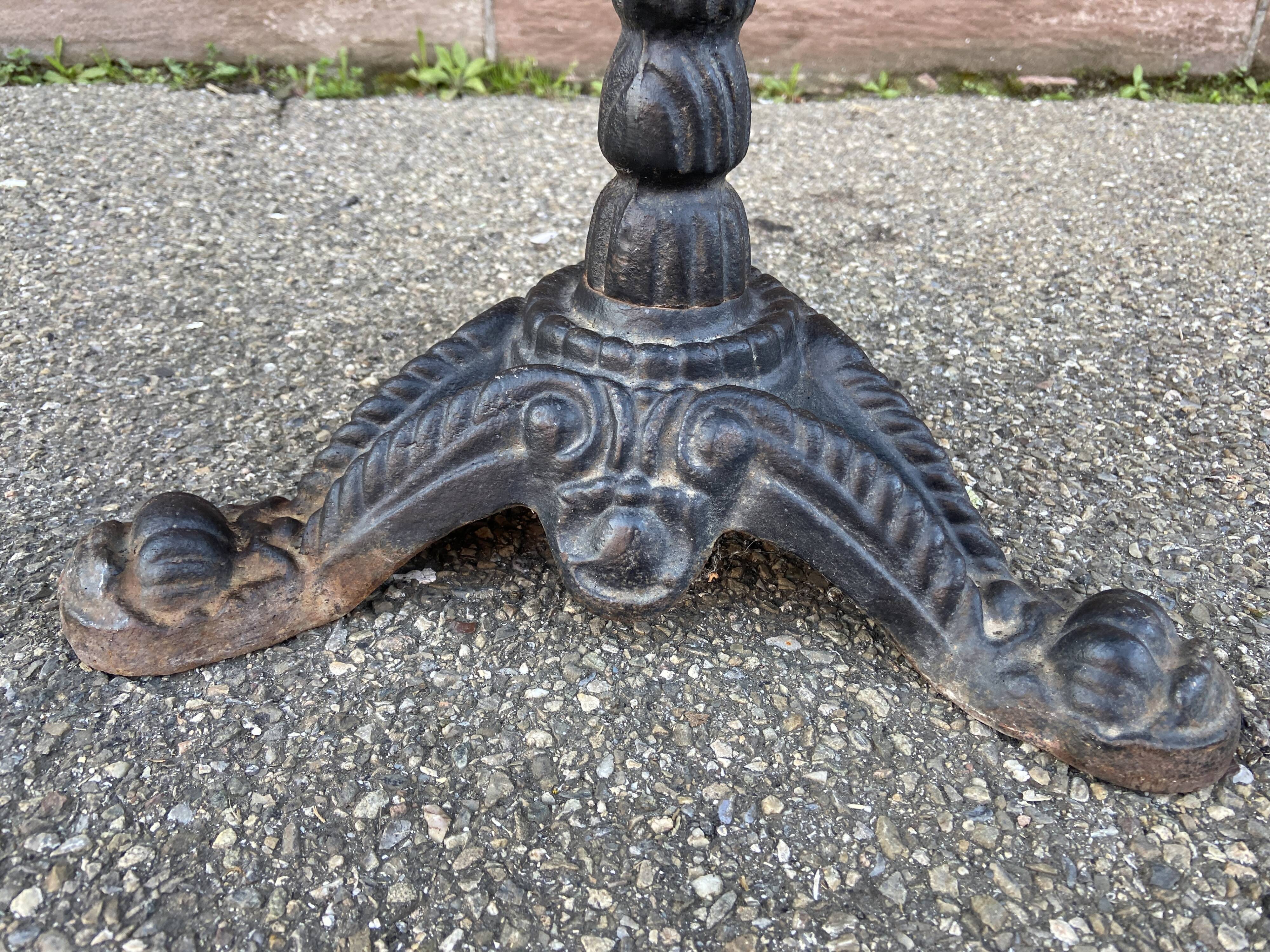 Pedestal table metal & wood garden bistro