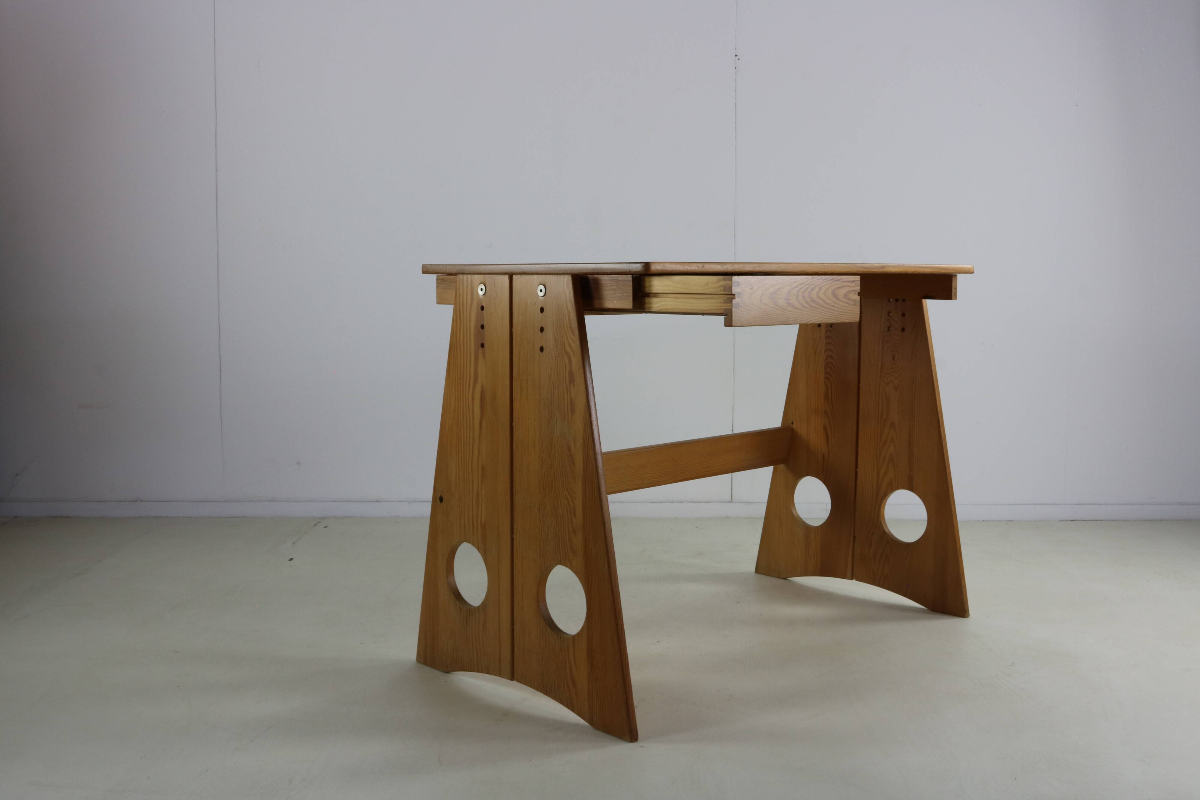 Swedish design height adjustable desk by Gilbert Marklund