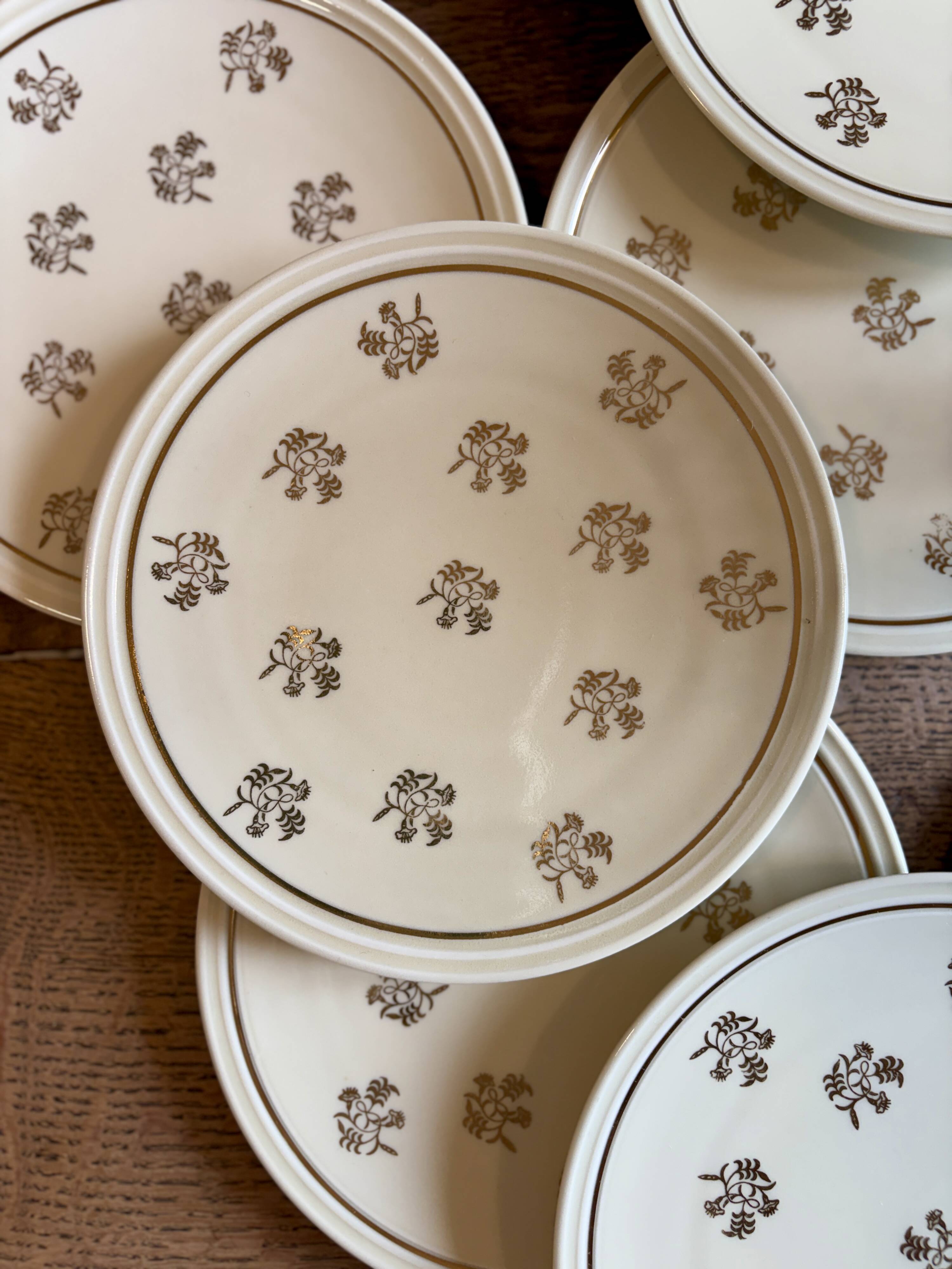 Lot de 11 assiettes à dessert anciennes en porcelaine de Limoges