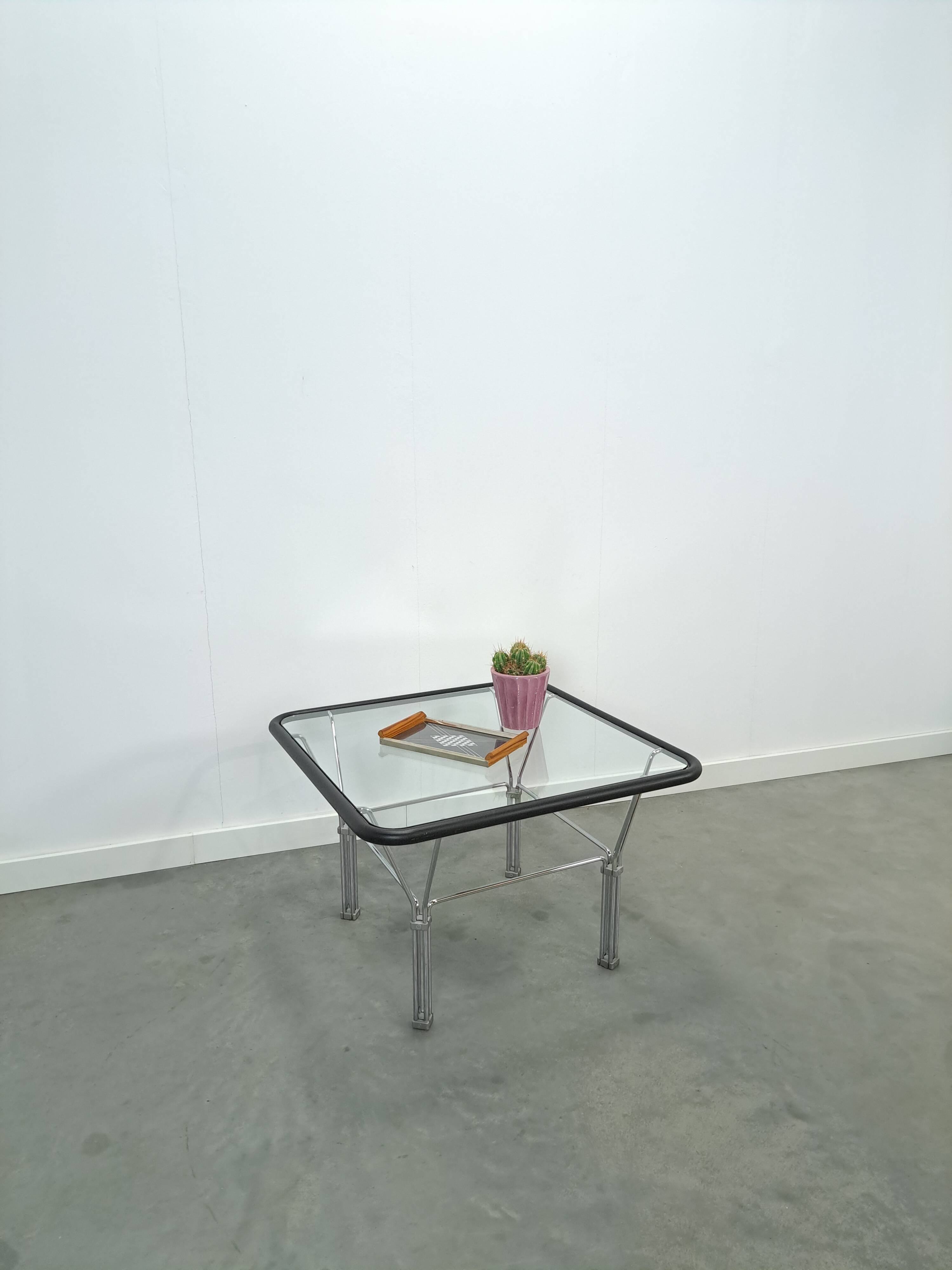 Glazen jaren 70 salontafel met chromen onderstel vintage