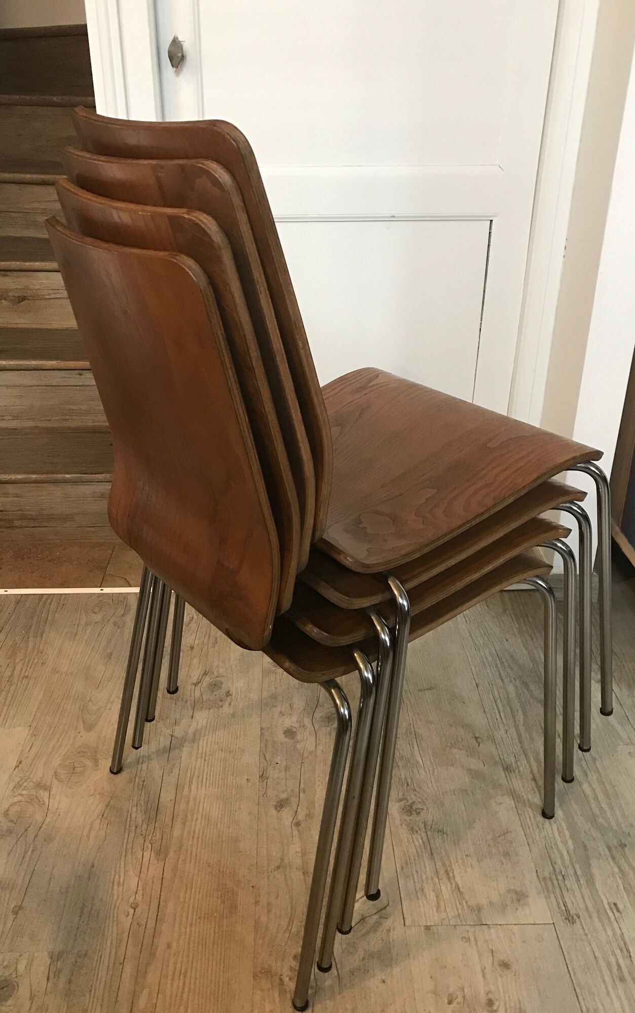 Lot of 4 vintage chairs thermomoulated