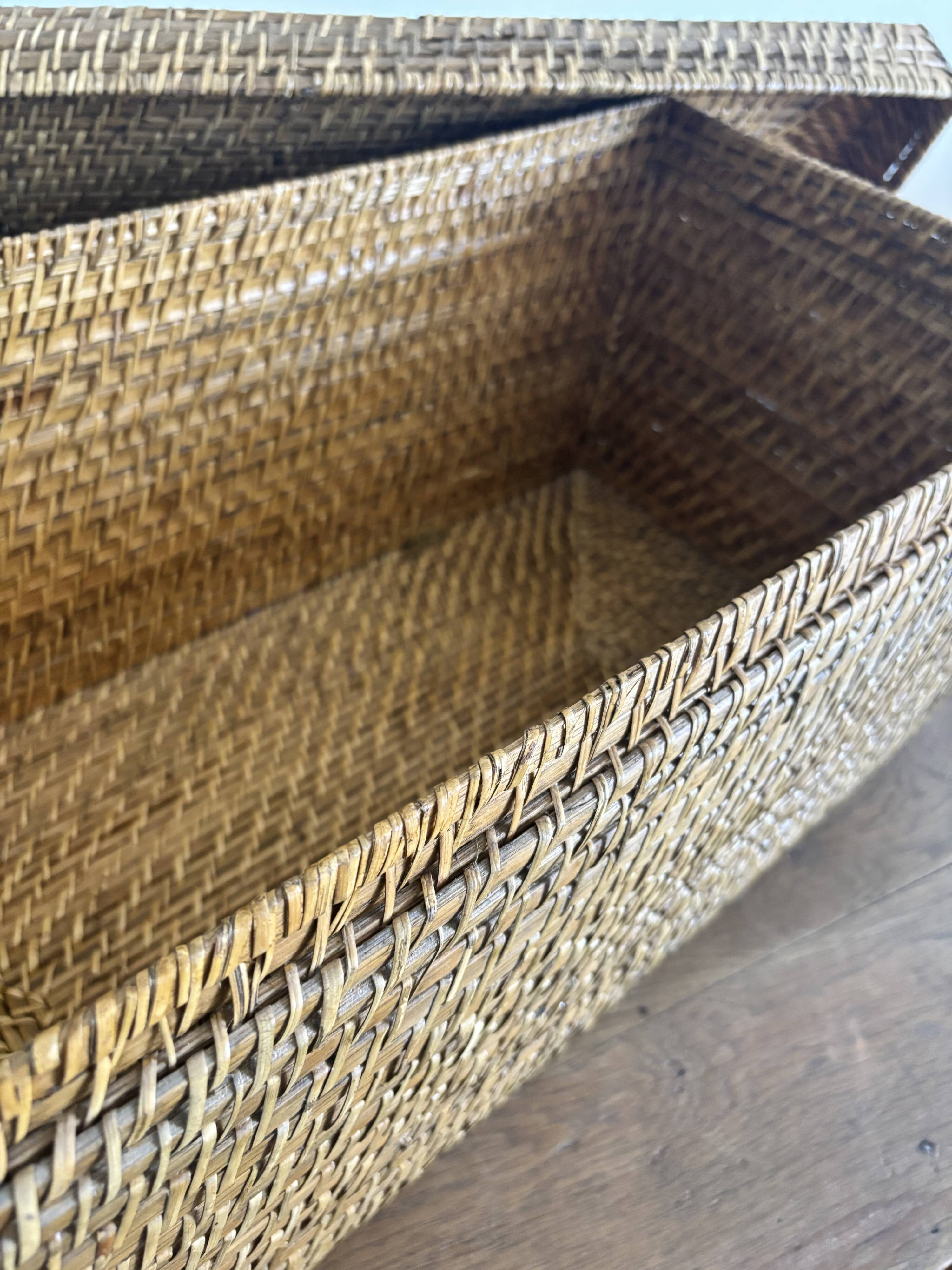 Coffre de rangement / Malle en rotin tressé vintage