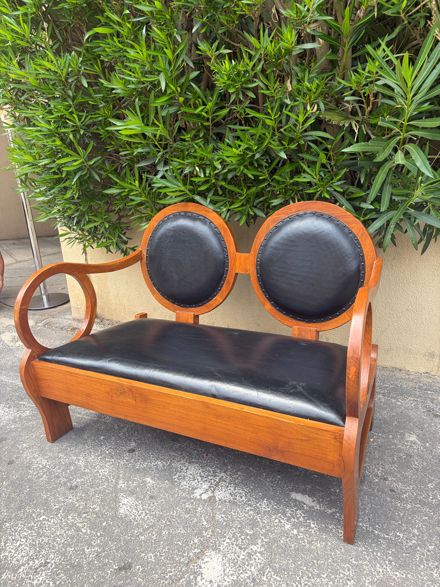 original Hungarian Art Deco bench in walnut by Lajos Kozma