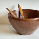 Scandinavian salad bowl in solid teak and cutlery