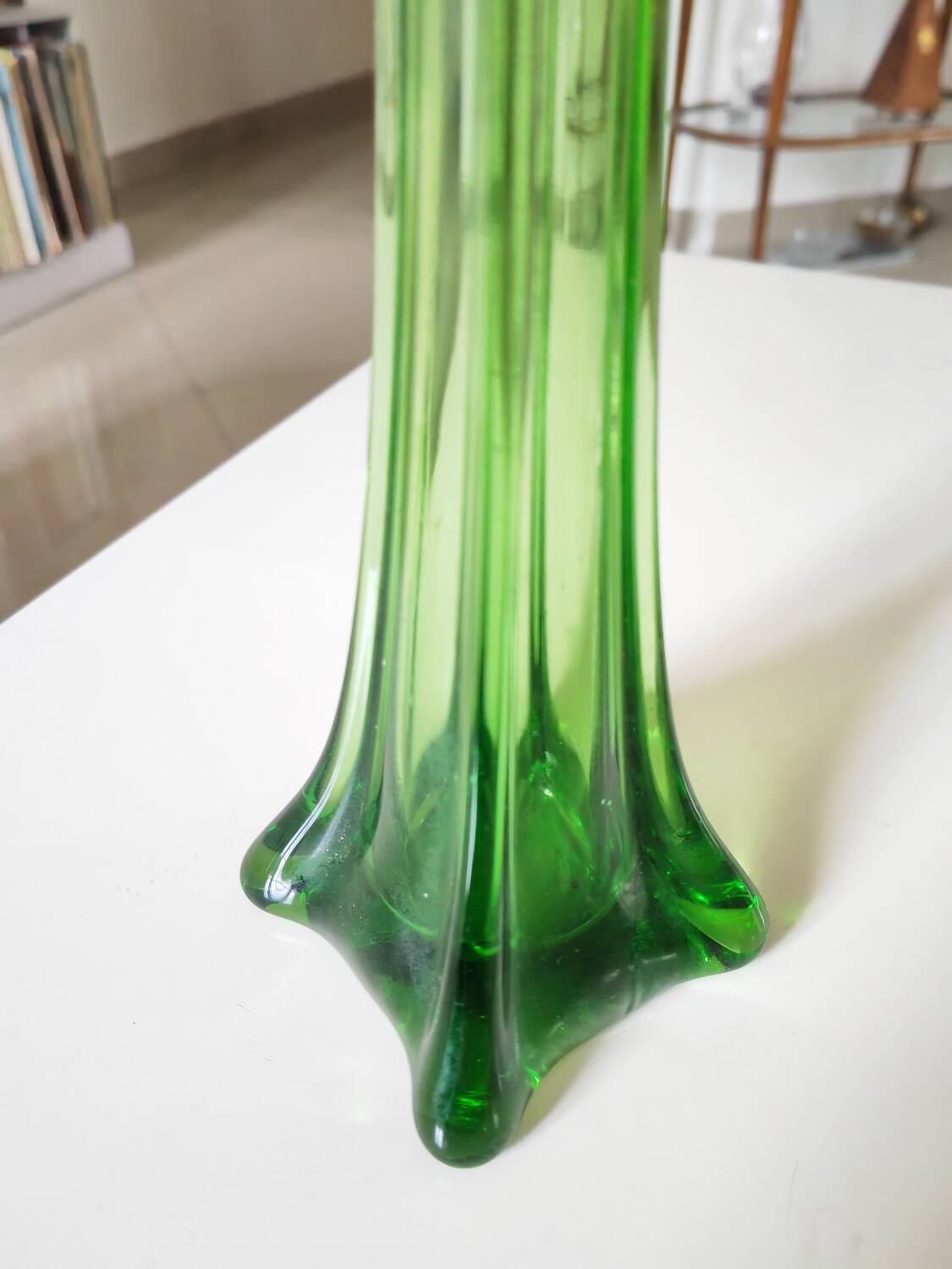Green soliflore vase