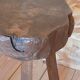 Tabouret tripode brutaliste