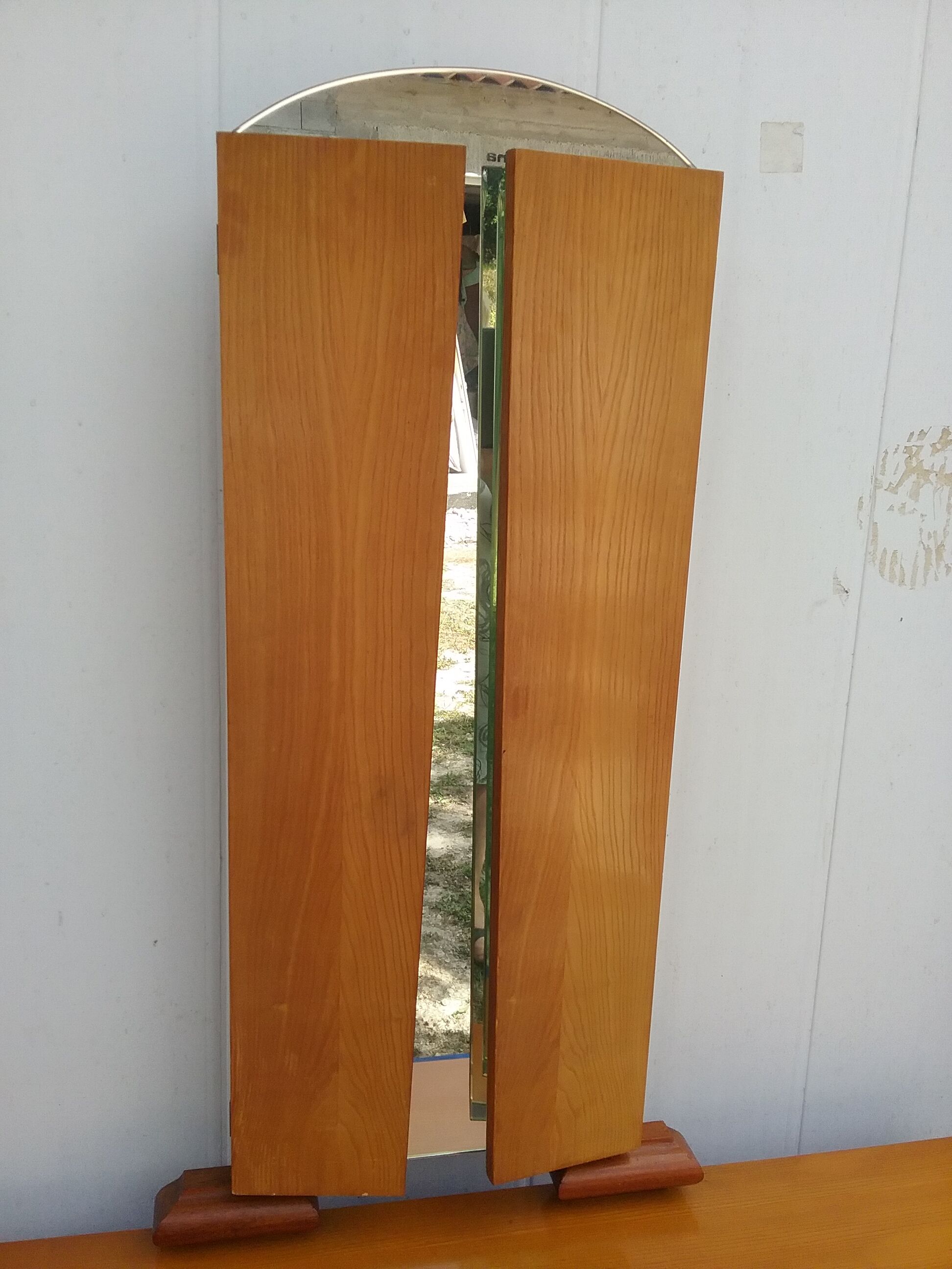 Vintage triptych console