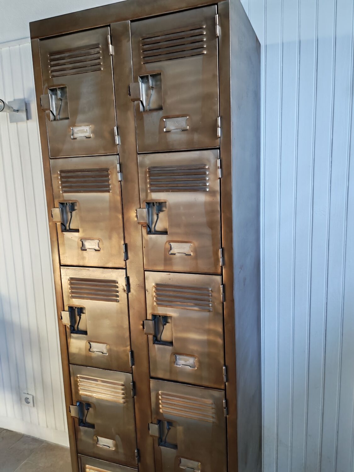 Industrial locker furniture