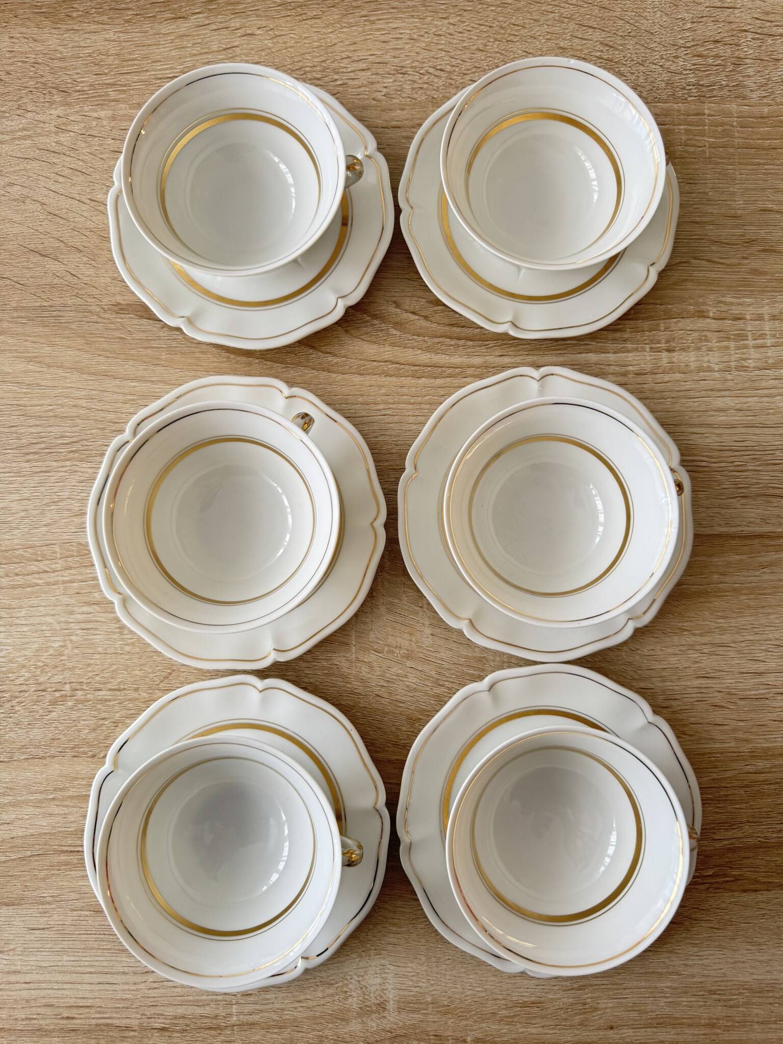 12-piece vintage coffee service from the Royal Limoges factory.