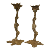 Paire de bougeoirs en bronze doré