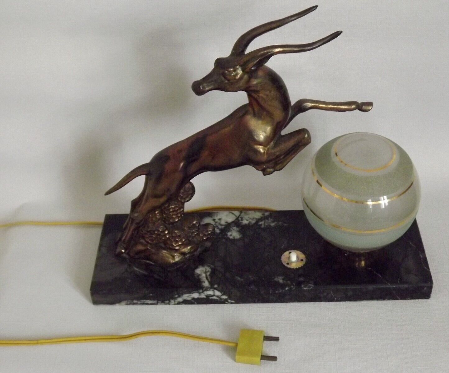 Vintage french art deco gazelle lamp black marble base round glass shade 3956