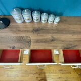 Buffet Mado low on feet compass