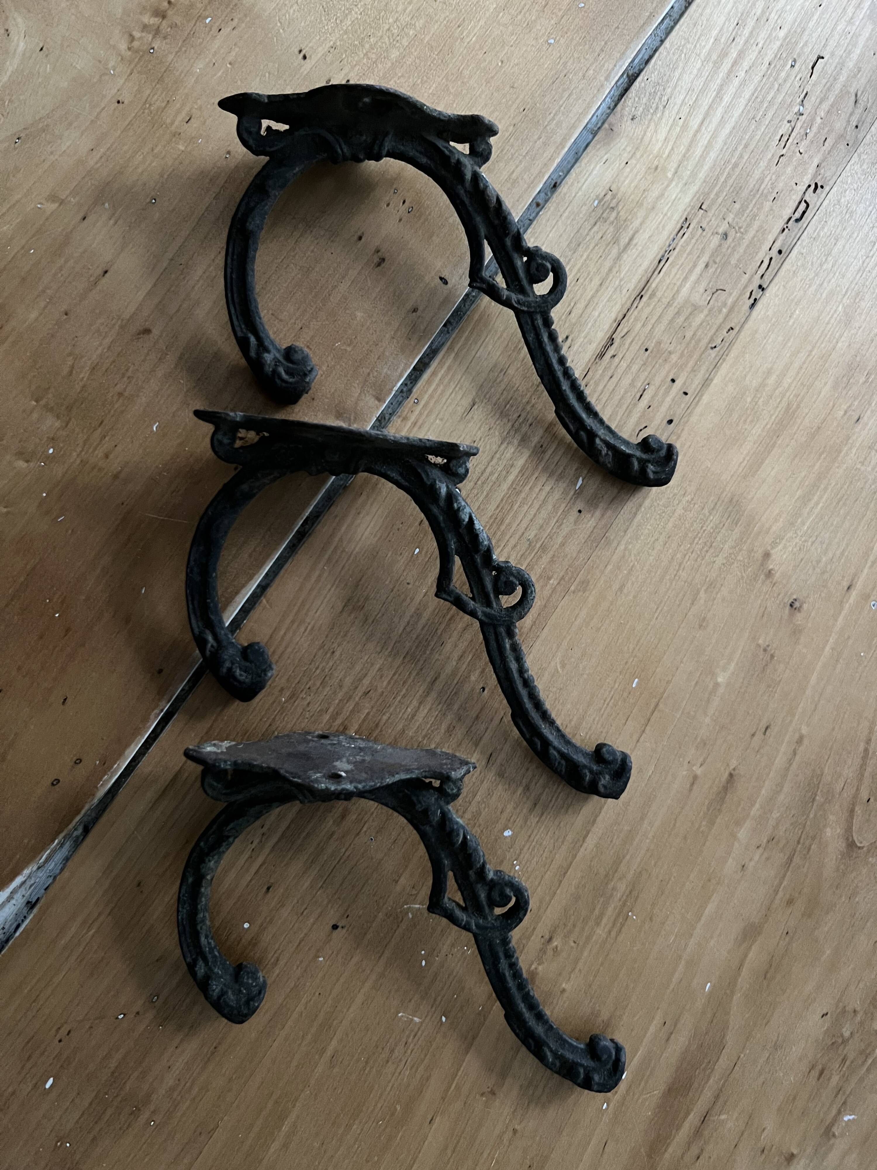 Cast iron coat hook year 1920