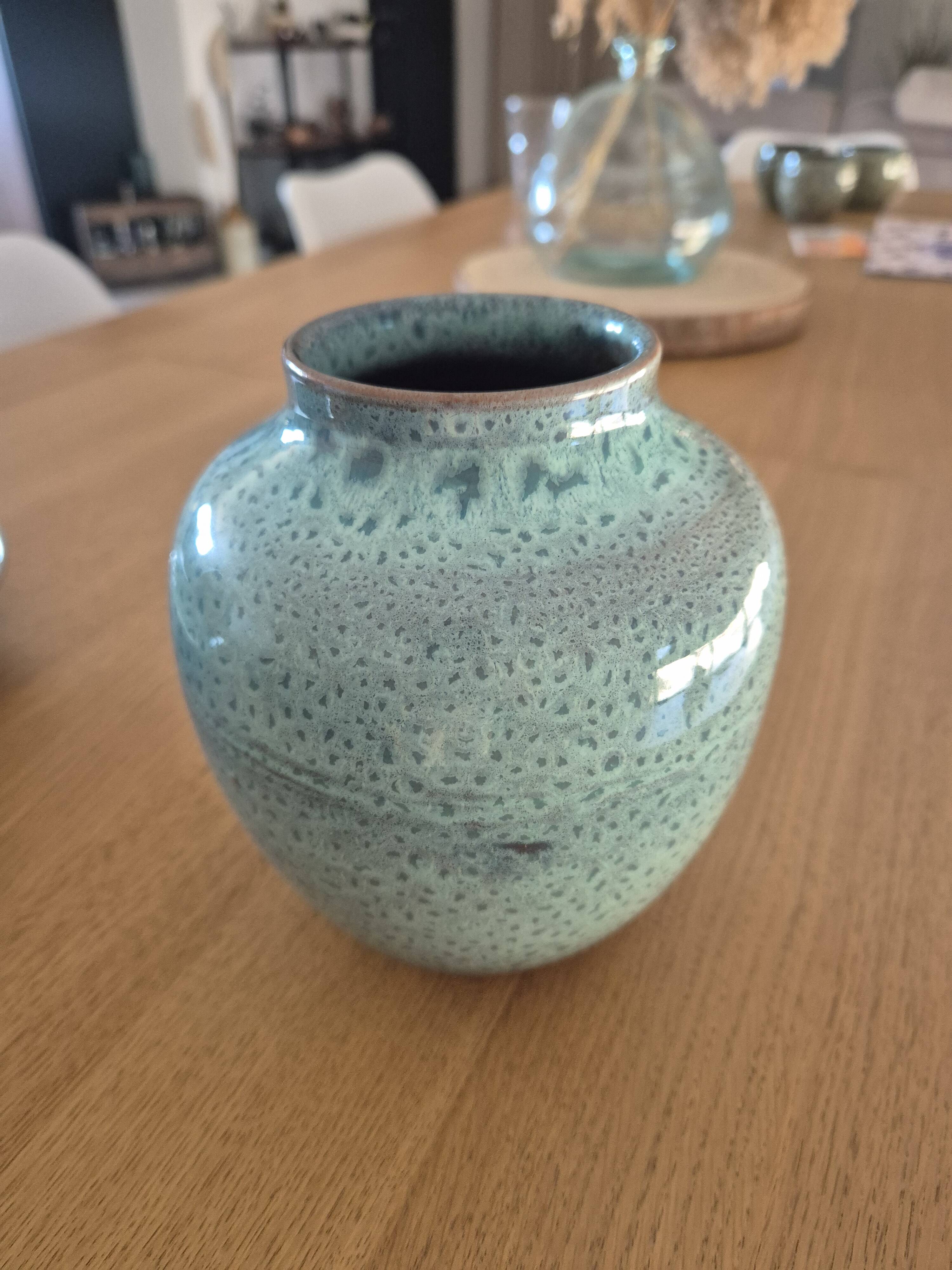 Workshop set in glazed stoneware by Antonio LAMPECCO (Maredsous Abbey)