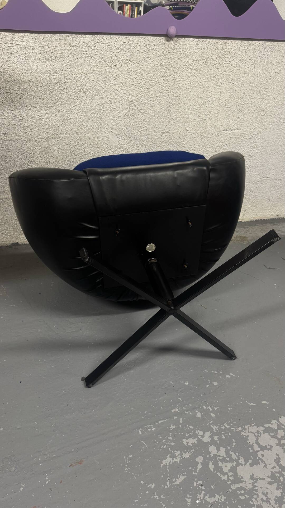 1970s swivel Orbital armchair