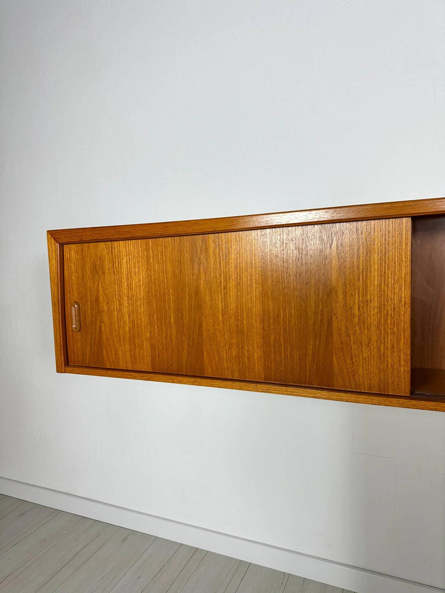 1960s vintage mid-century XL teak floating wall unit / wall-mounted sideboard / showcase by Bartels