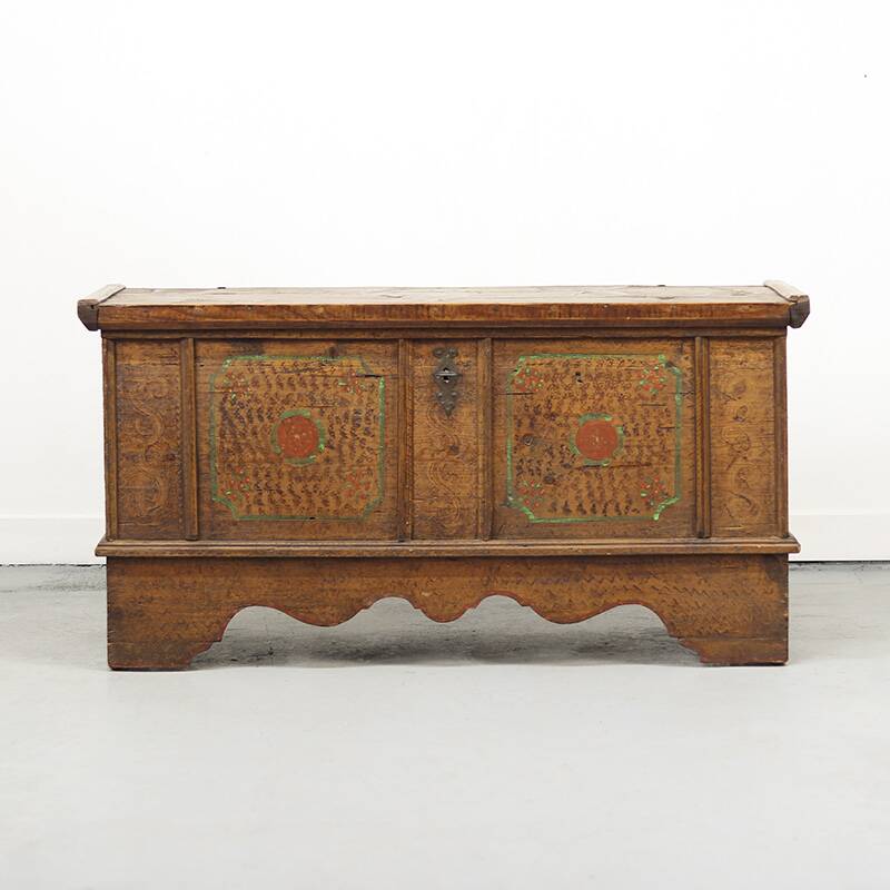 Antique Folk Art Painted bridal chest 1737
