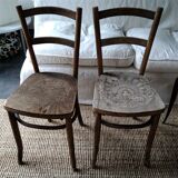 Chaise anciennes en bois assise ornementée