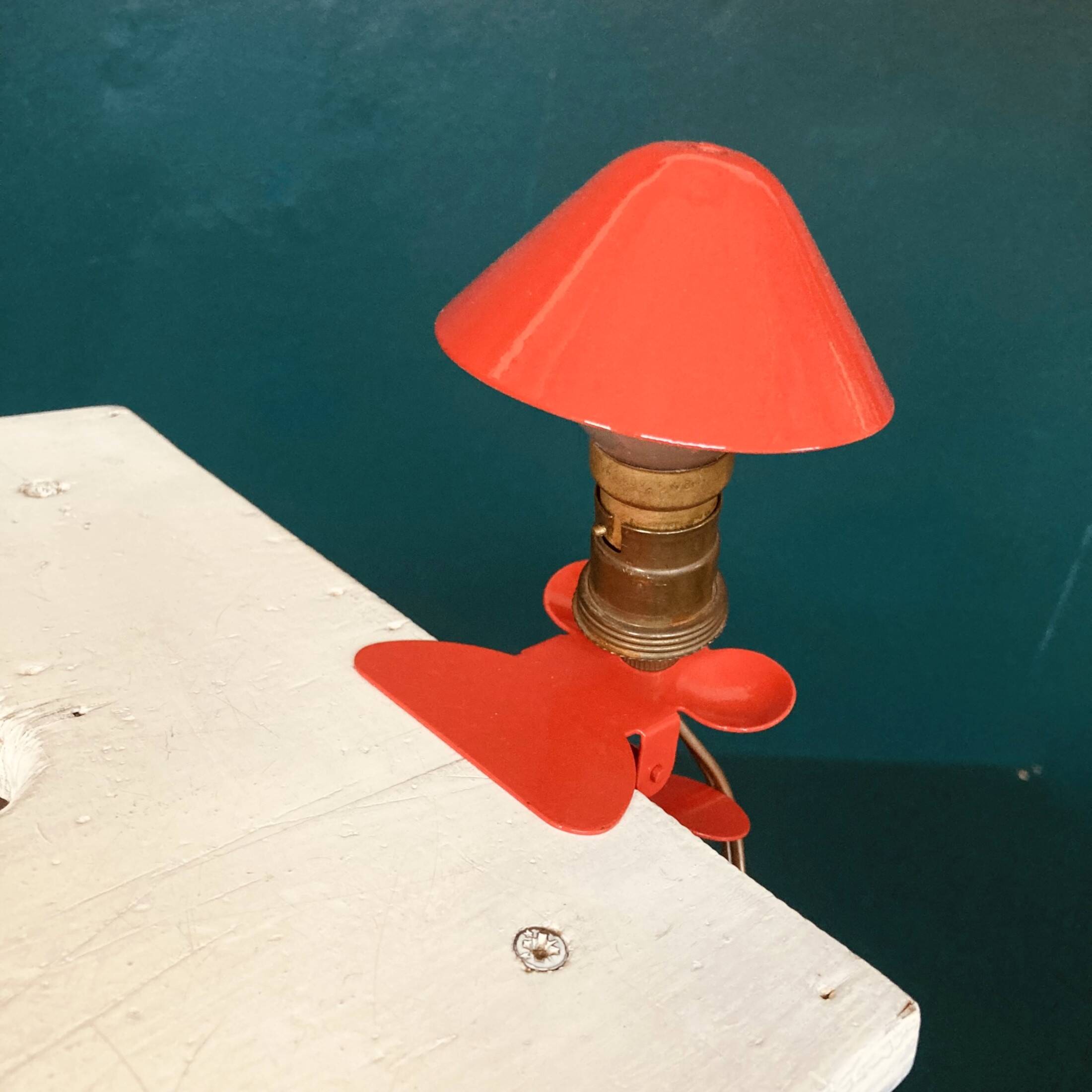 Small portable wall lamp red mushroom lamp spot clamp night light library extra light fixture
