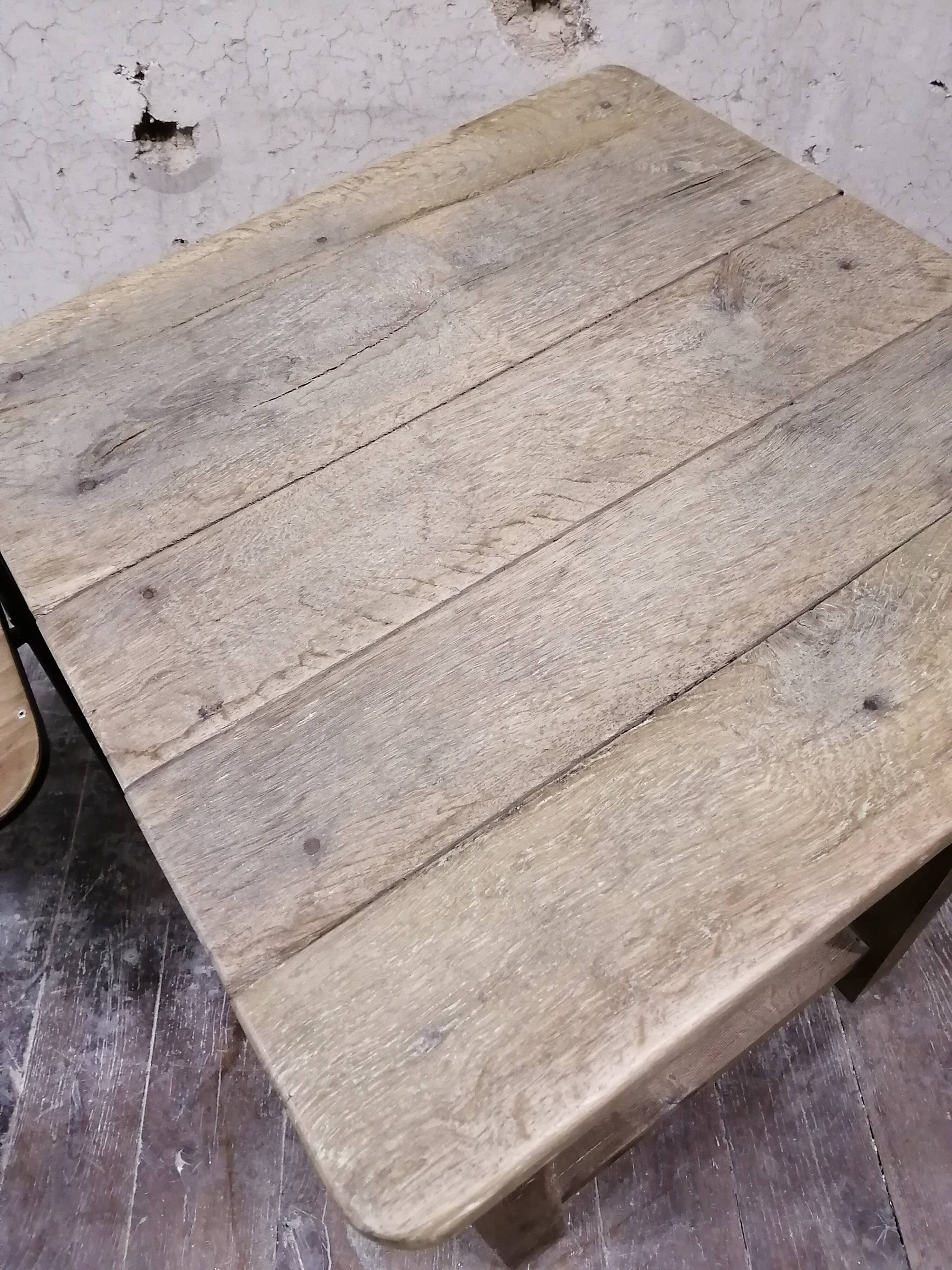 Old square workbench