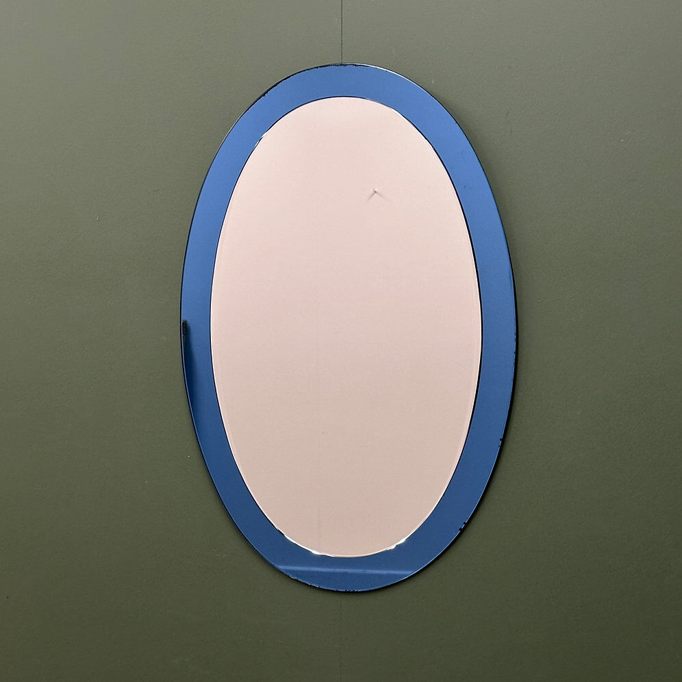 Rare paire de miroirs ovales bleus italiens, attribués à Cristal Arte, années 1970
