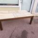 Table basse en bois et travertin 1970 1980