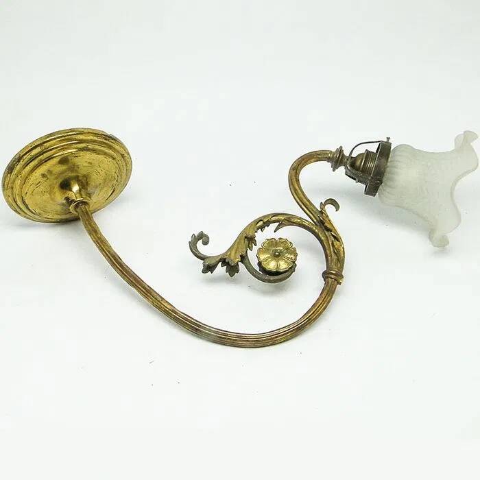 CVW Rococo Large French Wall Sconce Brown