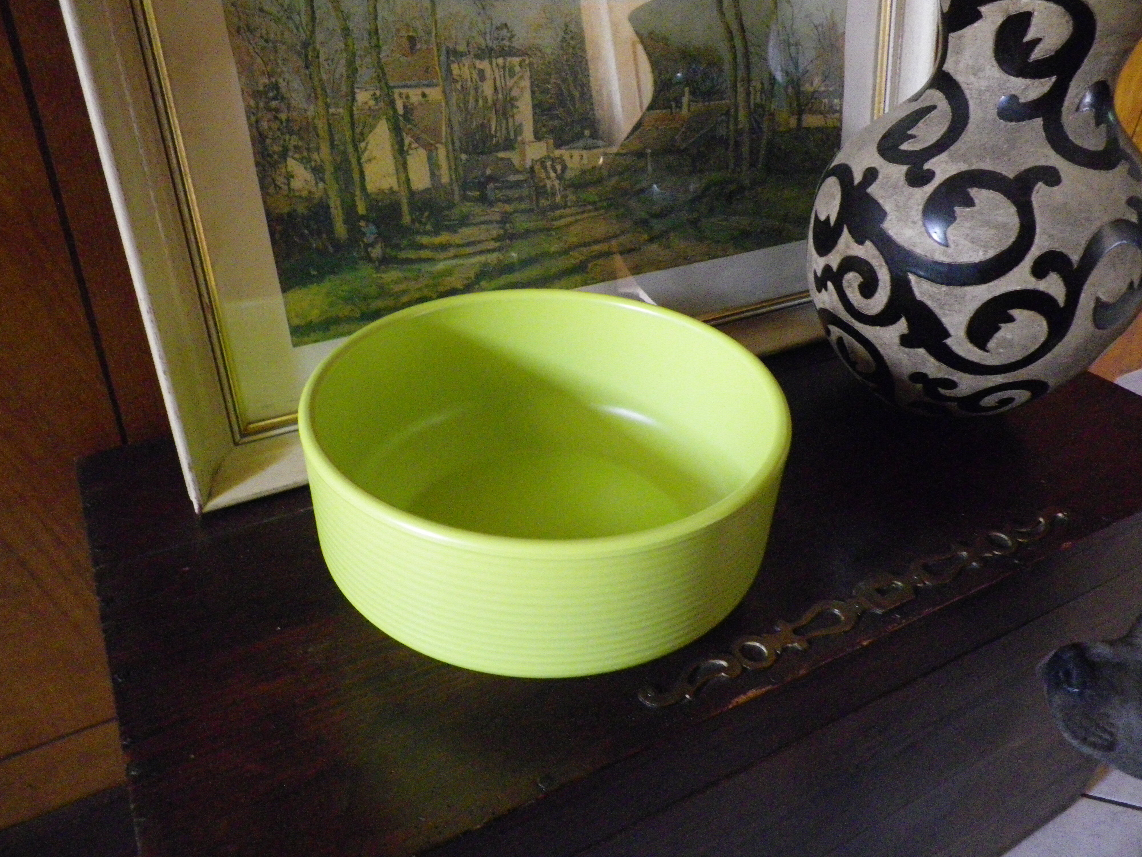 Pot for terracotta anise-green floral composition