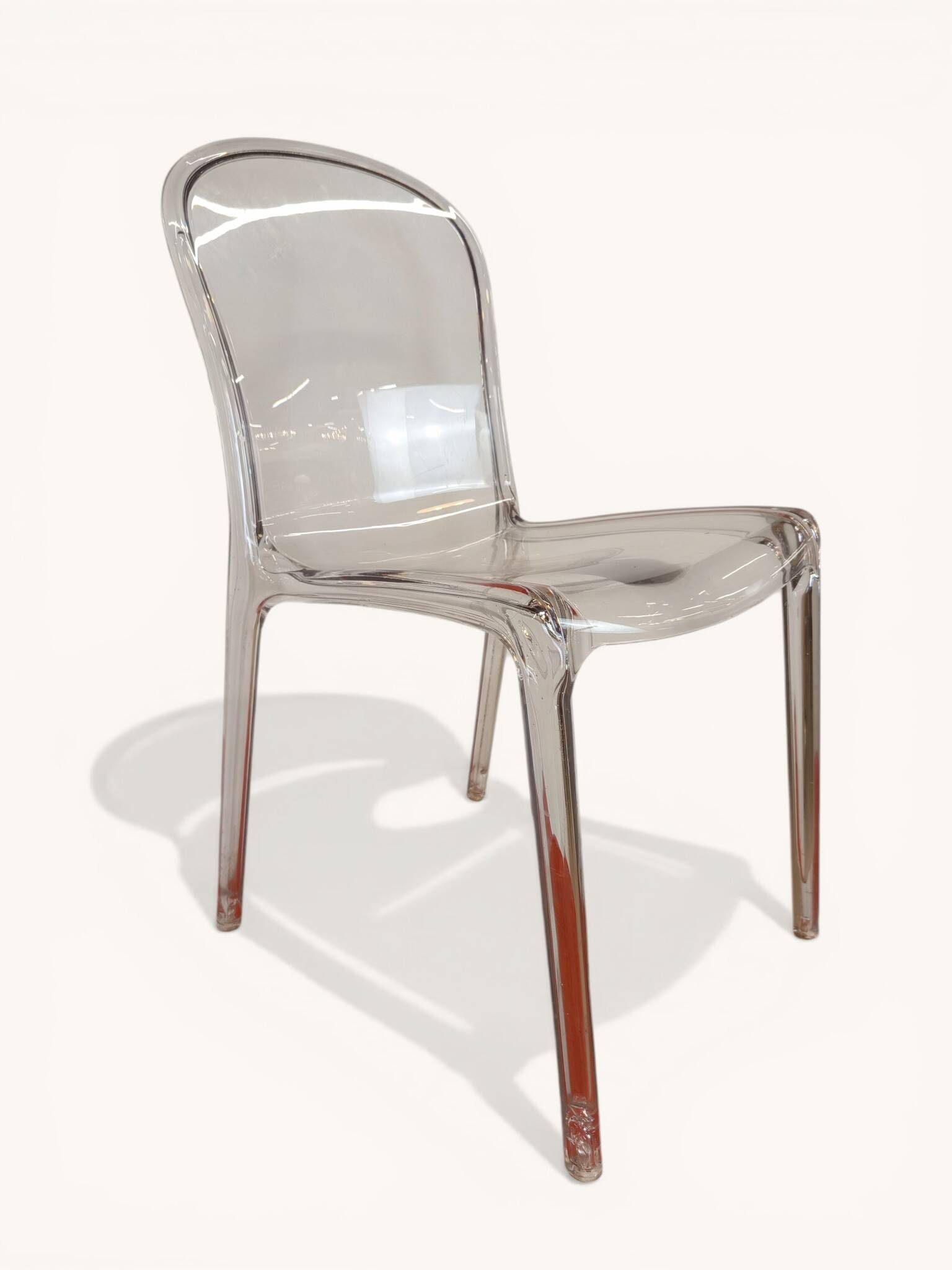Chaise transparente monobloc en polycarbonate
